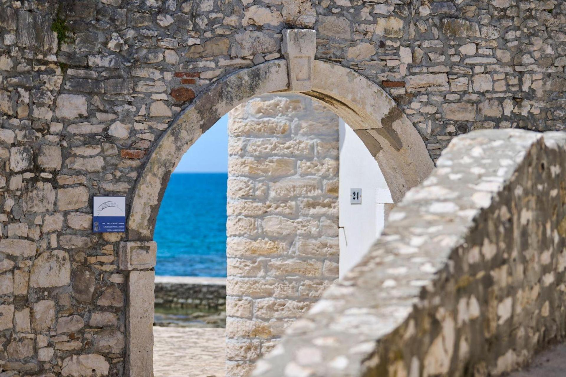 Apartment Rivarela Blu - Newly Renovated And Top Location Near Sea Novigrad  Exterior photo